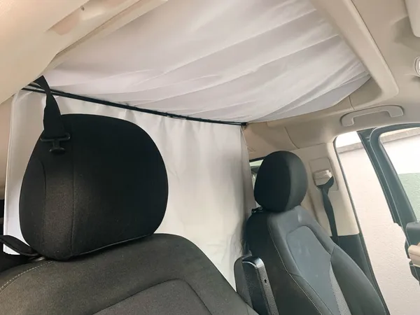 Comment fabriquer un rideau pour son van ?