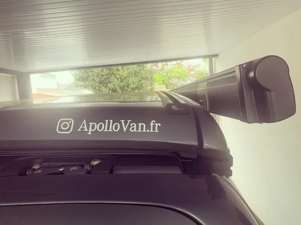 Comment imprimer des stickers pour son van ?