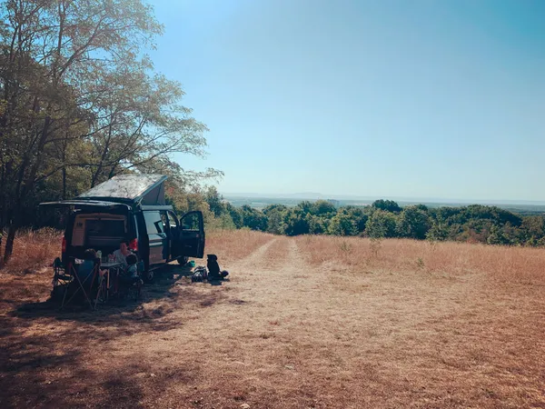 Le niveau à bulle : Un accessoire indispensable pour passer de bonnes nuits en van !